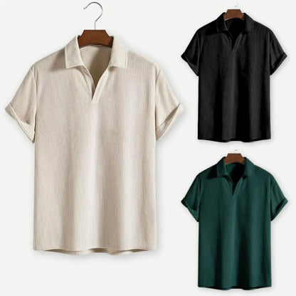 Geripptes Poloshirt für Herren mit offenem Kragen